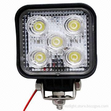 Compact LED work light with 12/24V voltage and 5 x 3W power, ideal for forklift